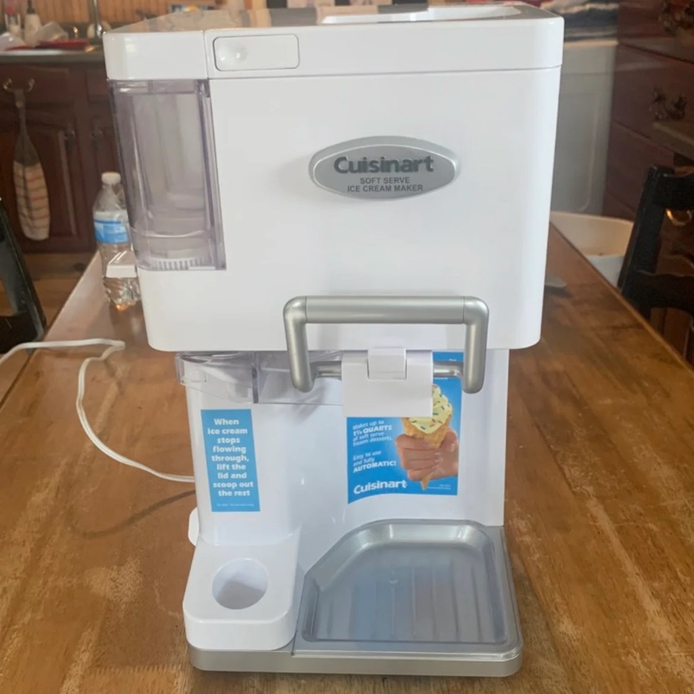 Ice cream maker